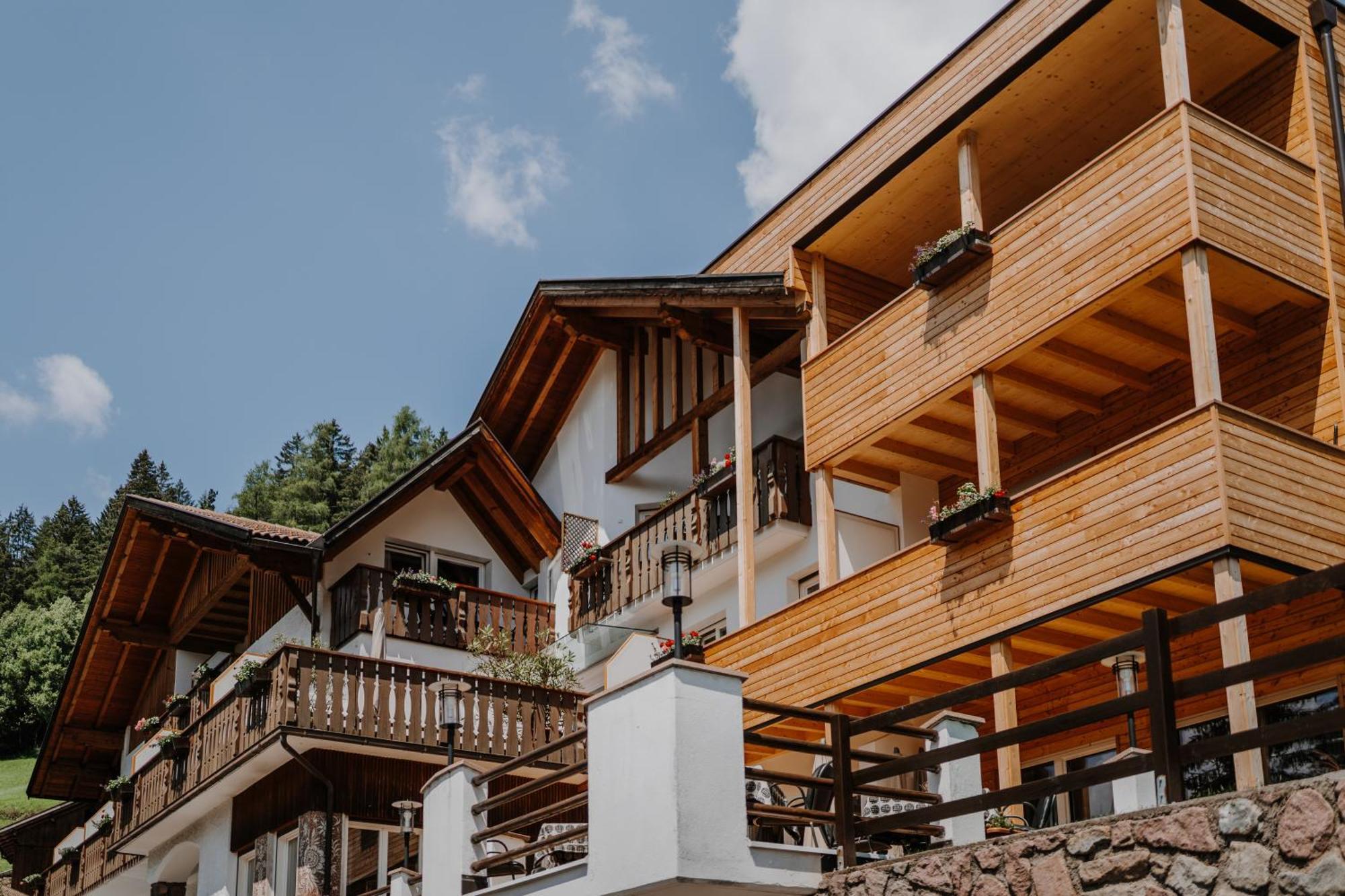 Hotel Berghaus Rosengarten Welschnofen Exterior foto